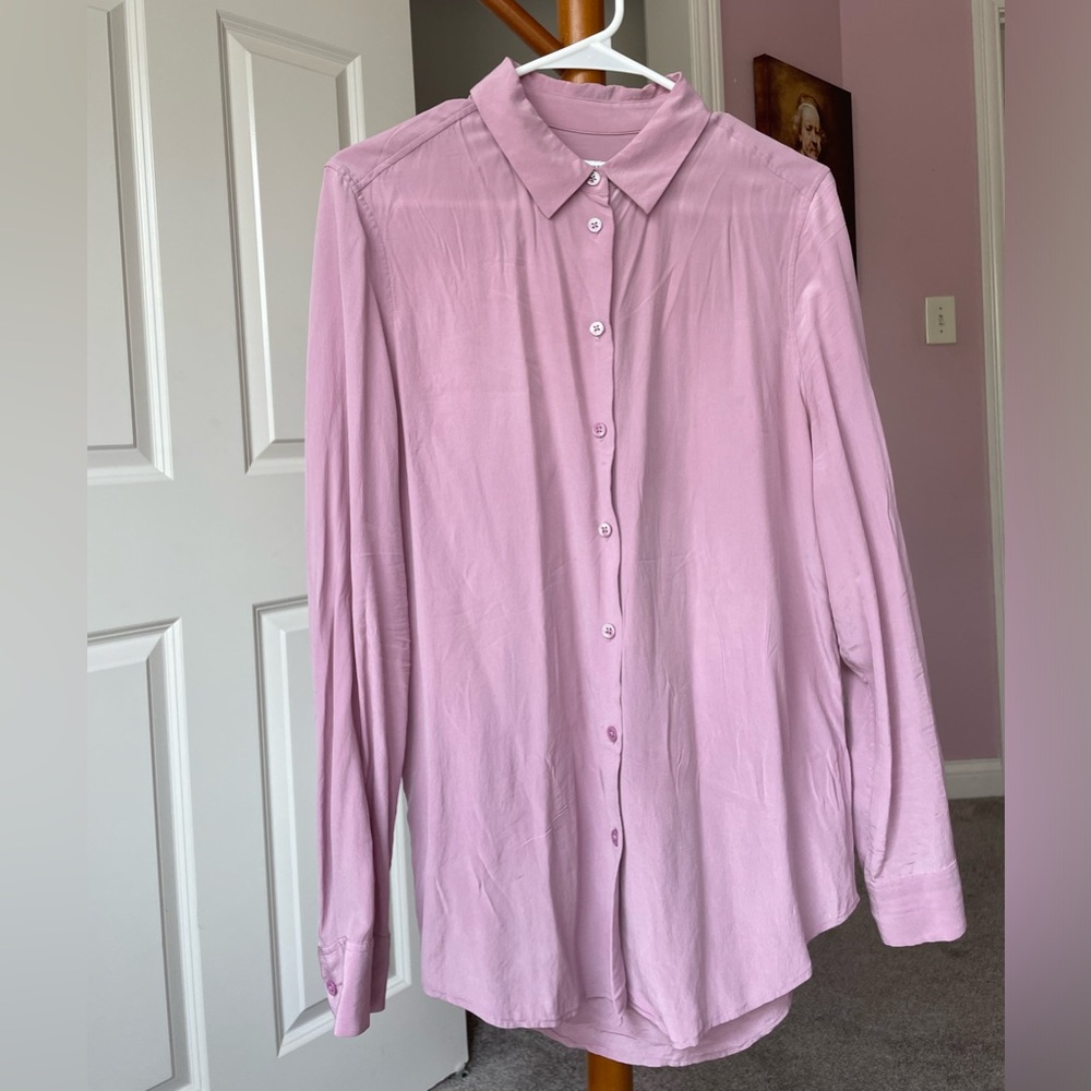 Equipment 100% silk shirt in lilac color